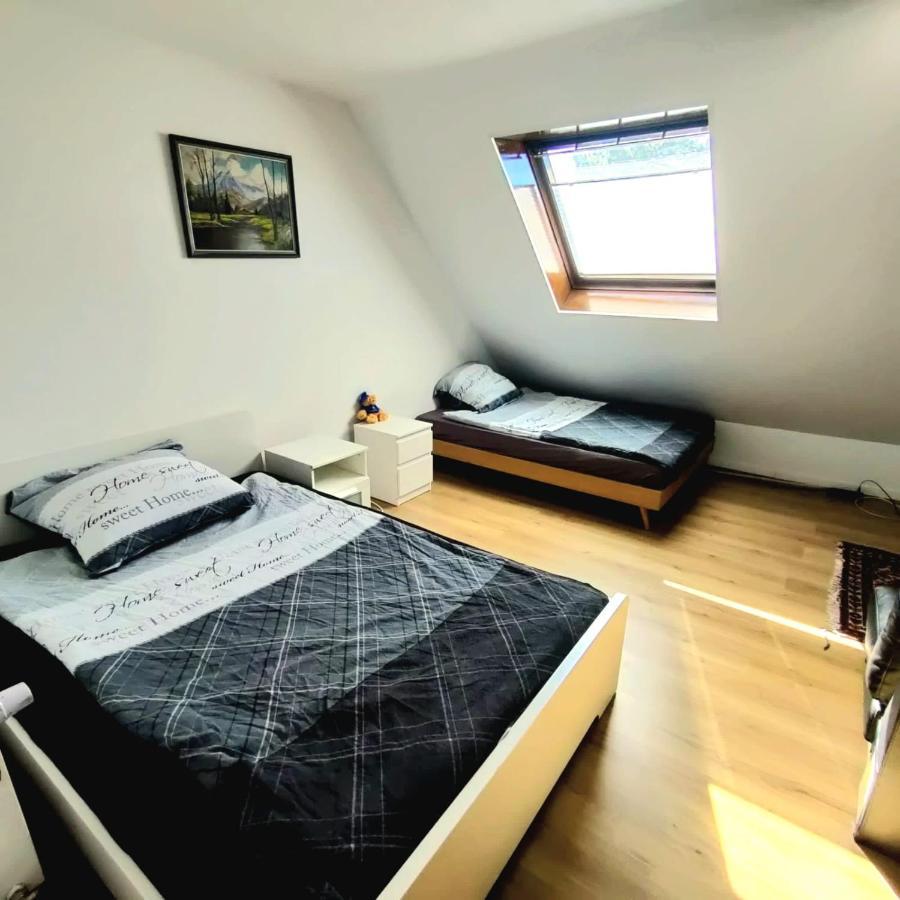 Moderne Wohnung In Ruhiger Lage Κρέφελντ Εξωτερικό φωτογραφία
